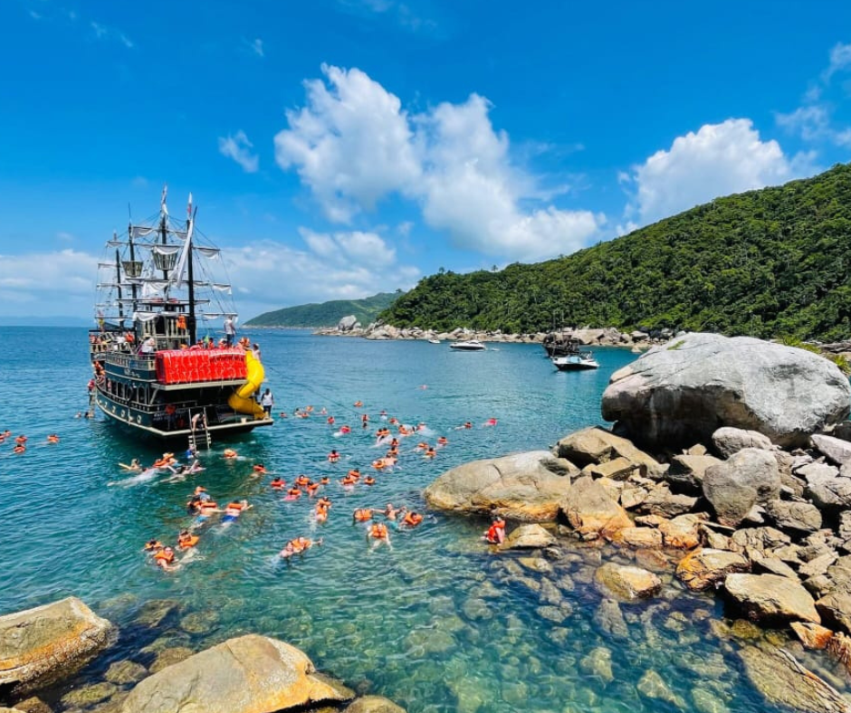Barco Pirata Bombinhas